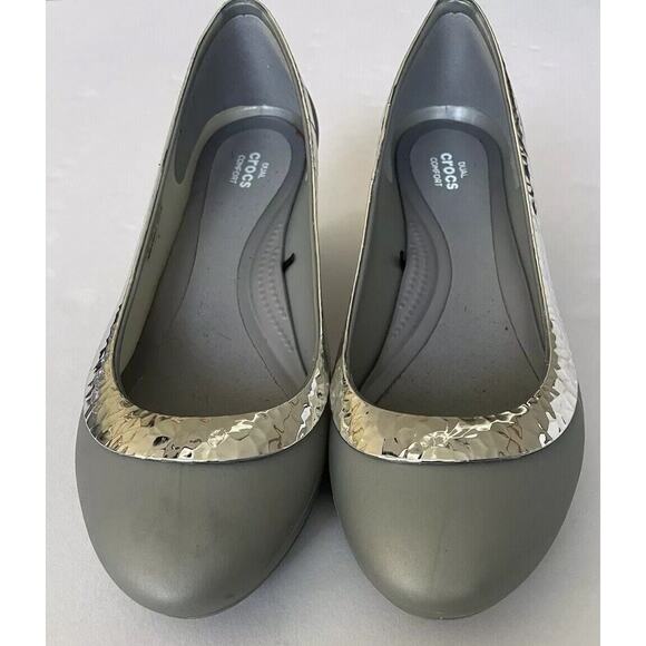 CROCS Shoes - Crocs Lina Women’s Size 9W US Gray Wedge Heels Dual Comfort Shoes Shiny Detail
